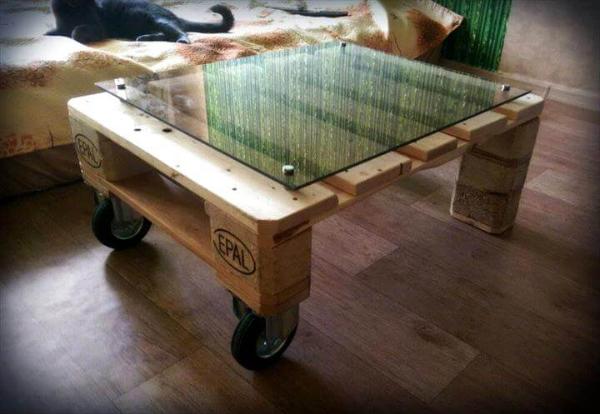 One min pallet coffee table with glass top
