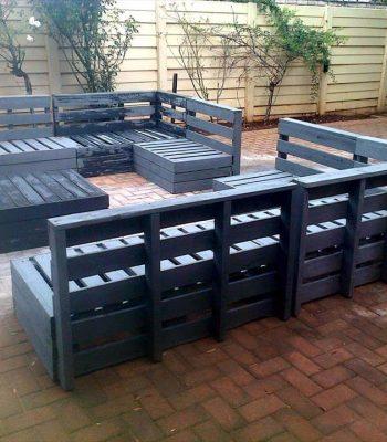 Recycled pallet patio furniture set