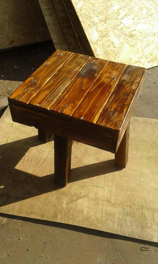 Recycled pallet stool