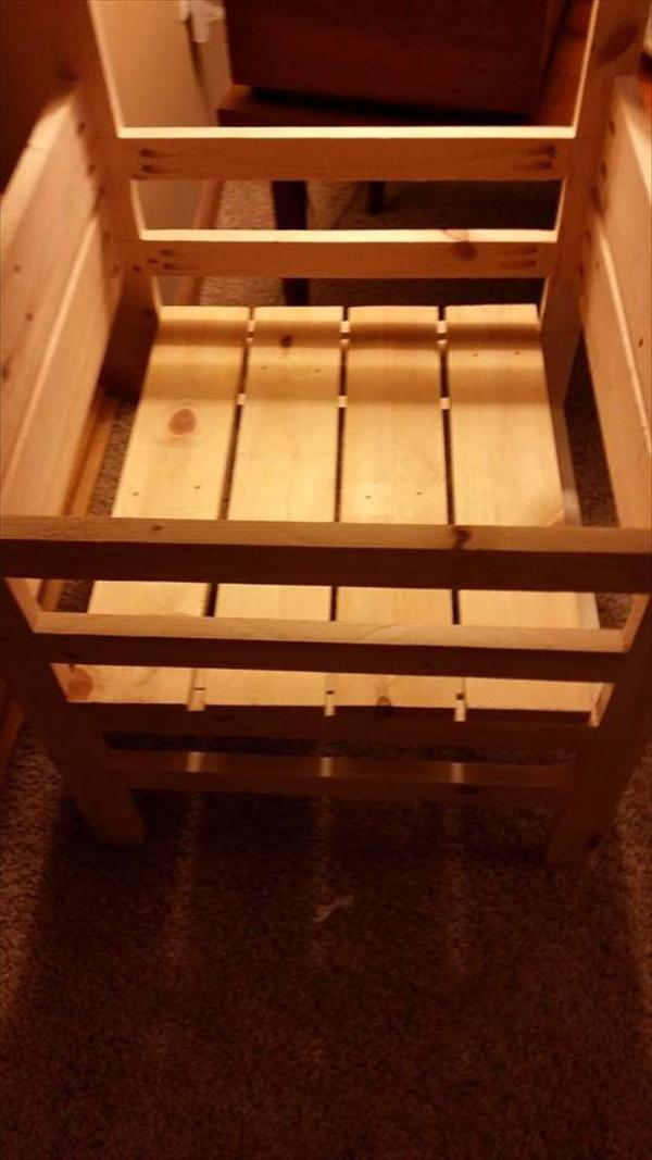 recycled pallet adjustable kitchen stand for children