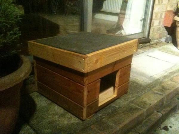 handmade pallet cat house
