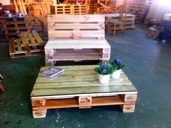 Diy Pallet Chair With Coffee Table 101 Pallets