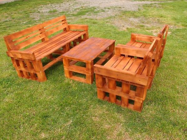 wooden pallet garden sitting set
