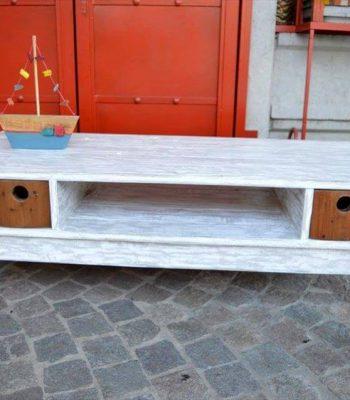 Recycled pallet media console table
