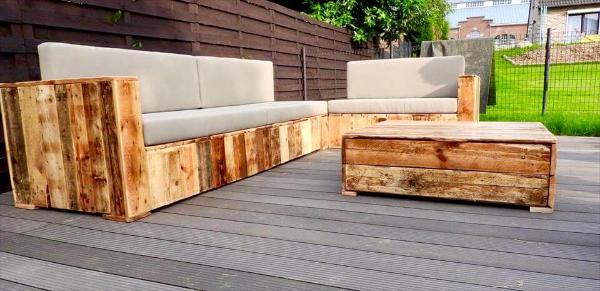 low-cost pallet deck sofa set