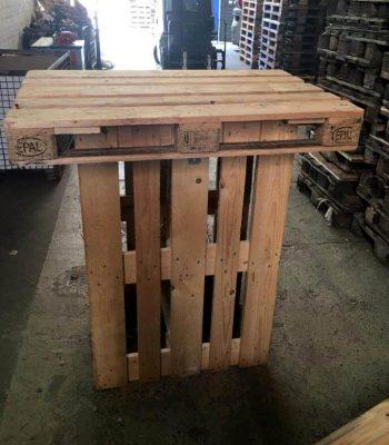 Wooden pallet bar table