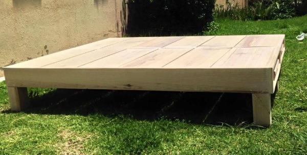 Wooden pallet platform bed
