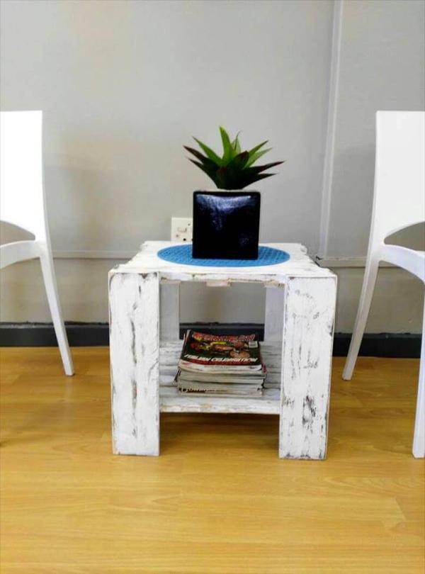 small in size pallet coffee table