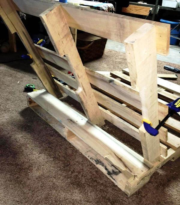 Diy Pallet Lounge Swing Step By Step 101 Pallets