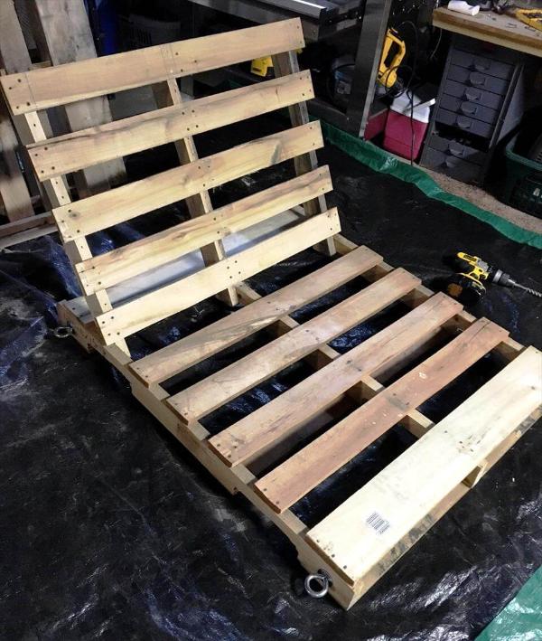 robust wooden pallet swing seat