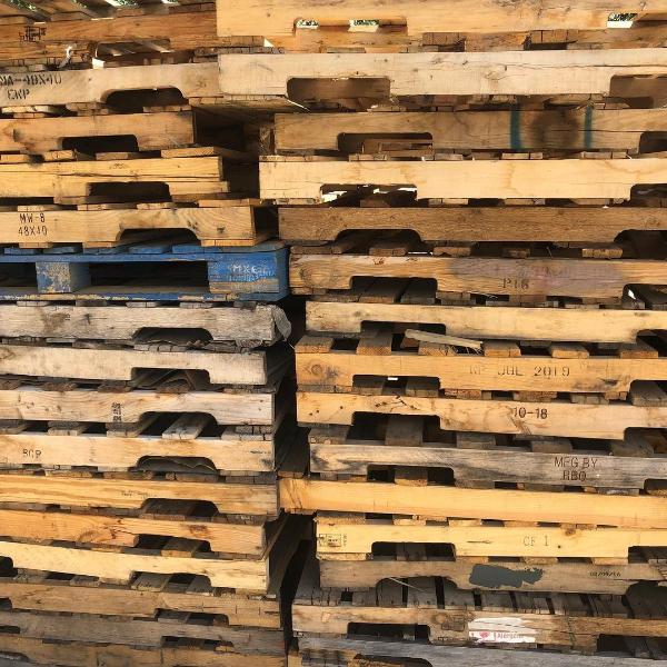 free pallet wood for upcycled projects