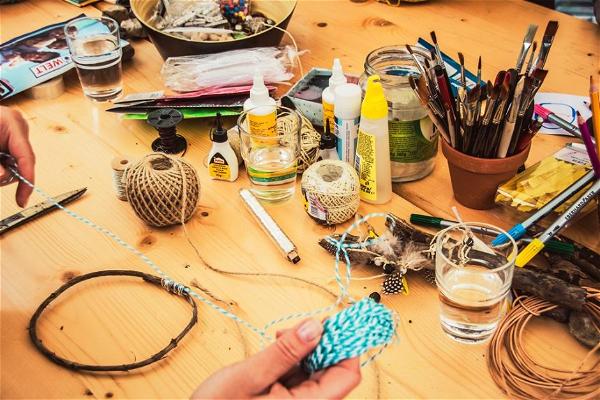 6 useful gift ideas that you can get for your diy lover friend