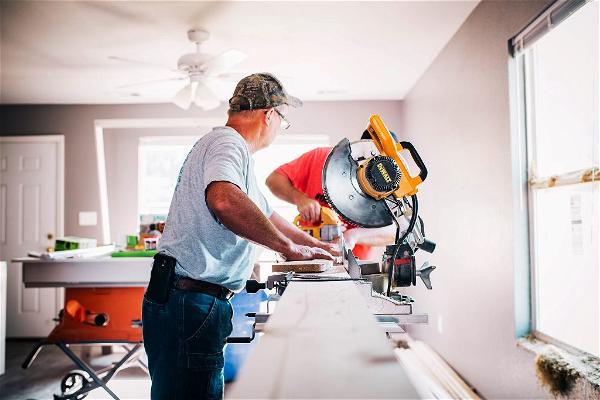 things to look for in a renovation company for a major overhaul